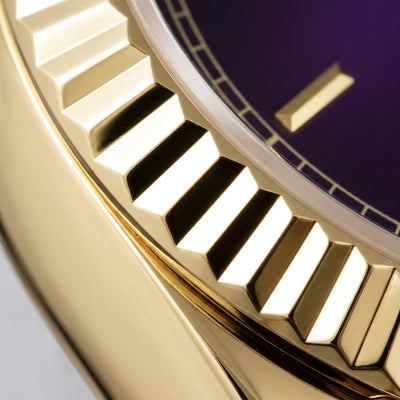 Fluted polished bezel